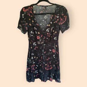 Forever 21 sz S Black Floral V Neck Mini Dress Cottagecore Red Twee Indie Grunge